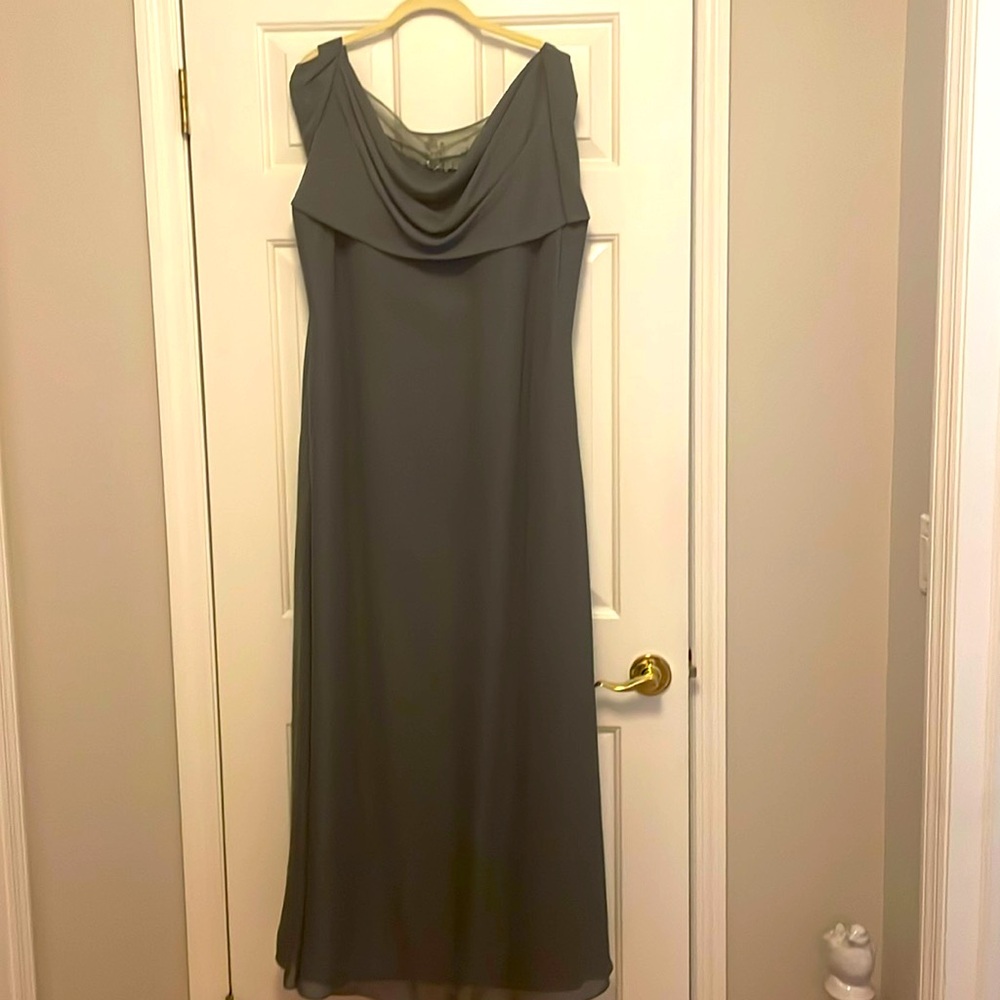 Mother of the bride/ groom gown in steel/ slate grey.